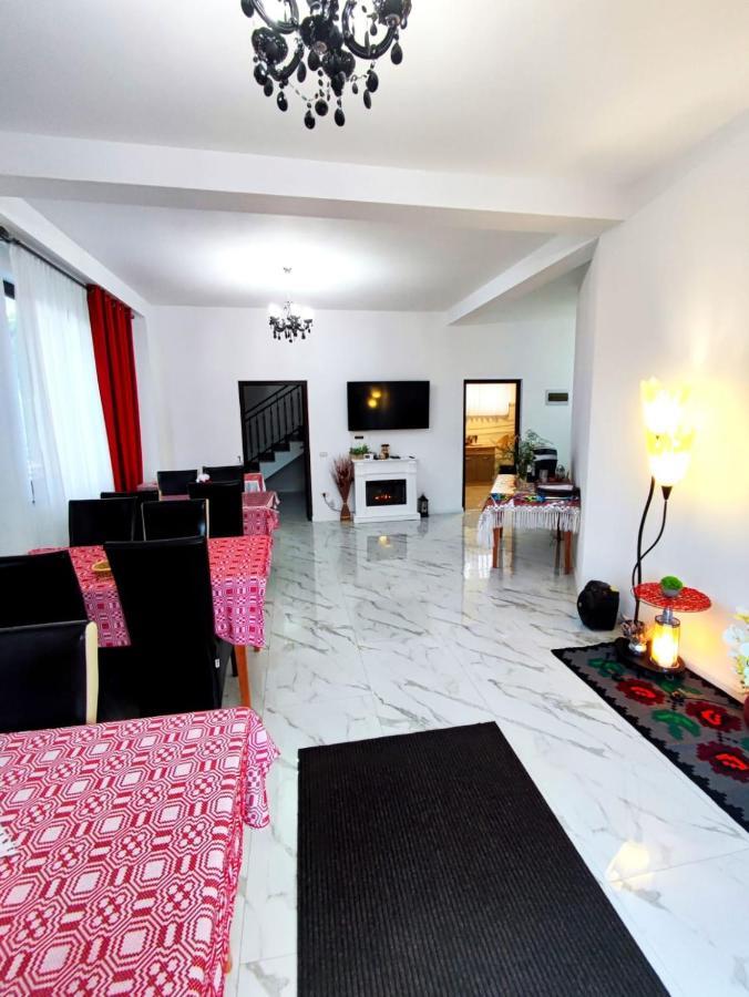 Vila Casa Hatere Moisei Exterior foto